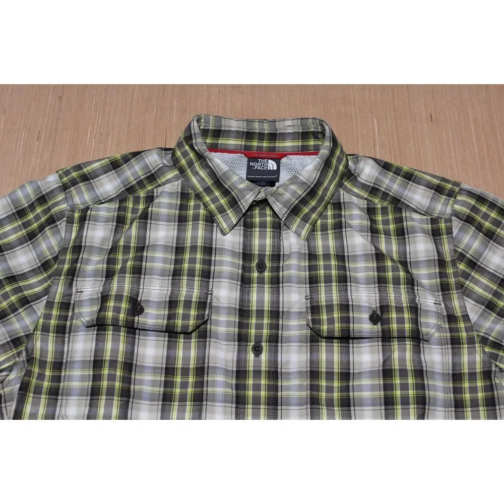 The North Face Button Up Hiking Shirt Mens Size M Nylon Blend Plaid Gray‎ Green